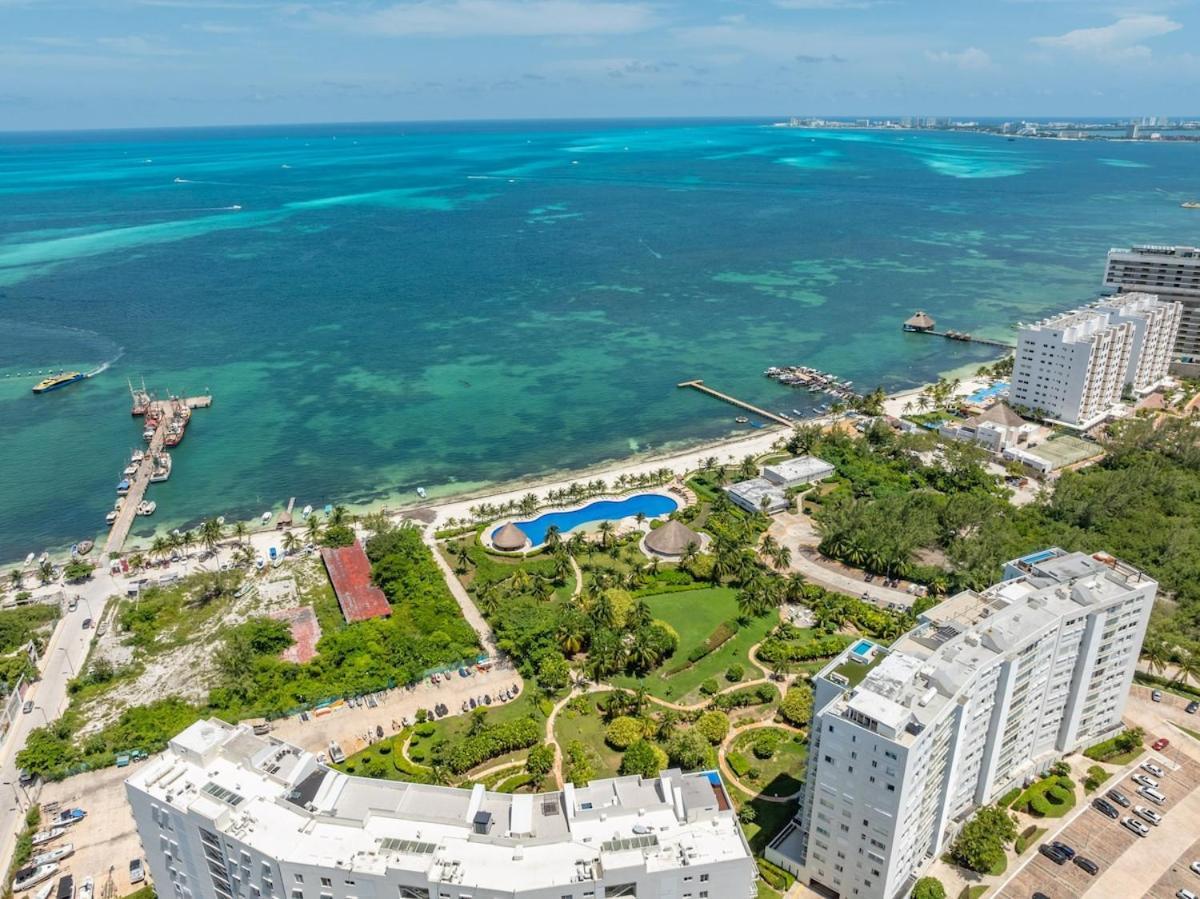 Apartment Front With Access Amara *