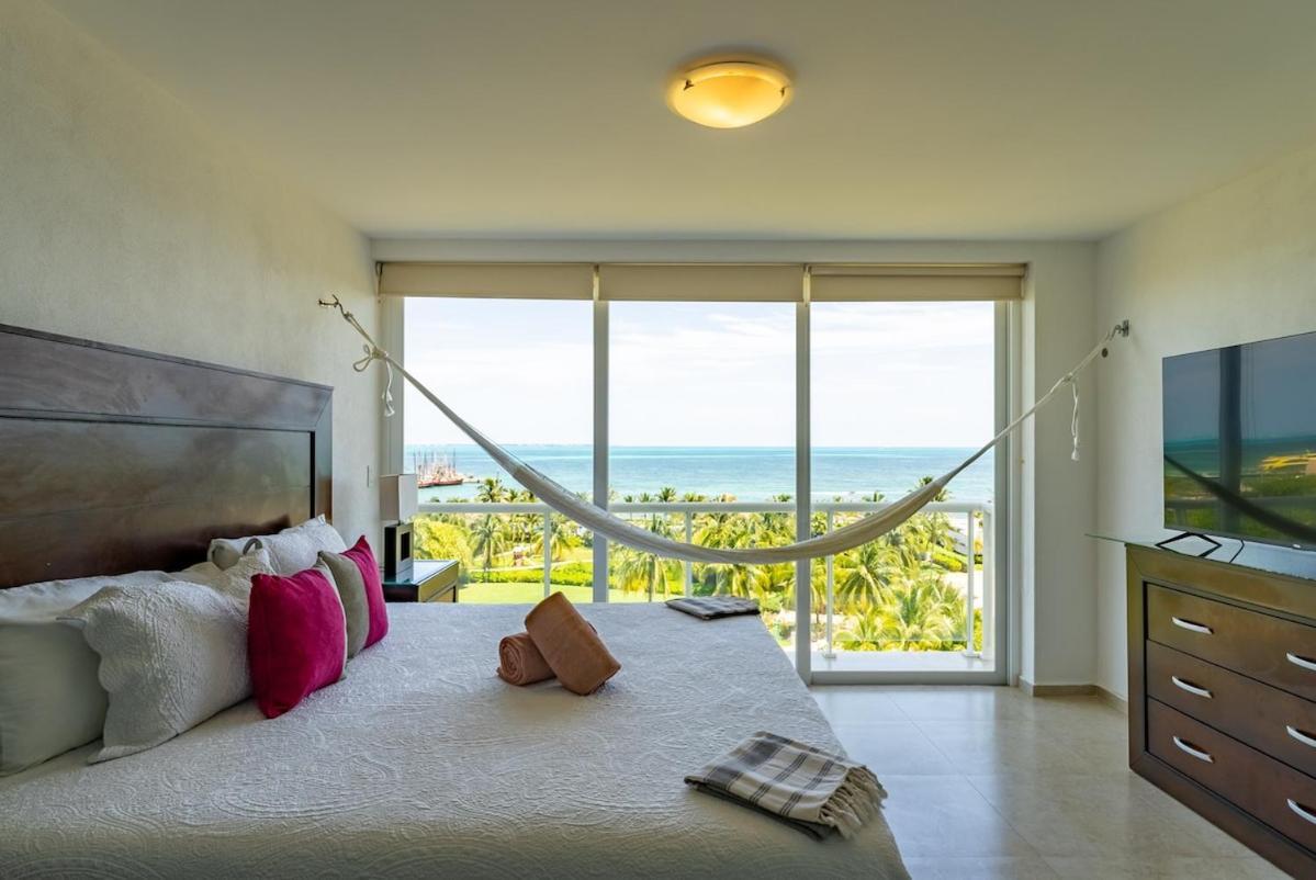 Apartment Front With Access Amara