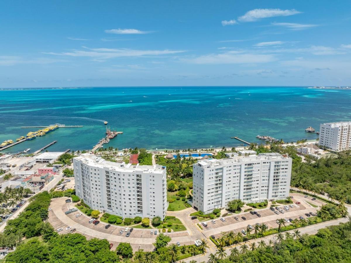 Front With Access Amara Cancun