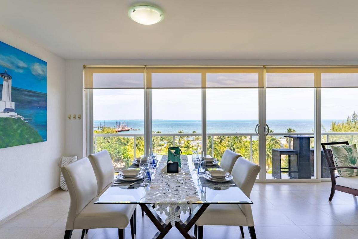 Front With Access Amara Apartment *